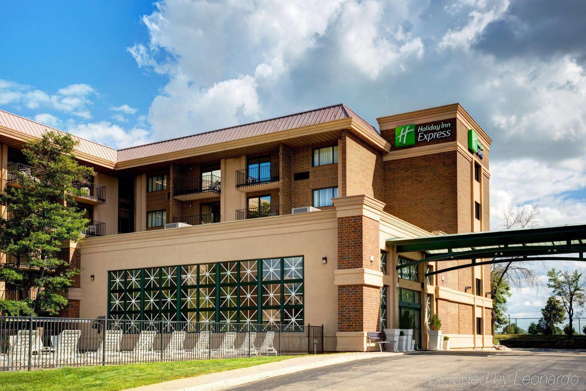 Holiday Inn Express Schaumburg-Rolling Meadows By Ihg Экстерьер фото