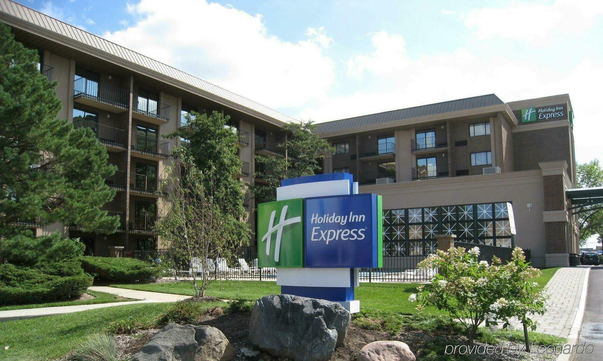Holiday Inn Express Schaumburg-Rolling Meadows By Ihg Экстерьер фото